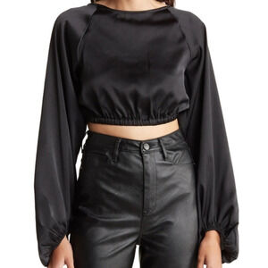 WE WORE WHAT Billow Sleeve Satin Crop Top Black Size‎ XL
